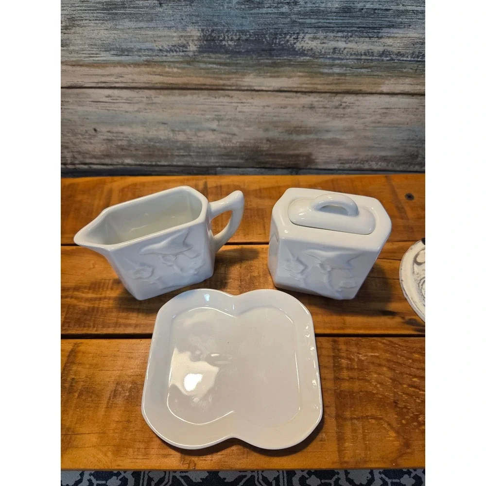 Rosanna White Ceramic Coffee or Tea Creamer Sugar Set With Tray‎